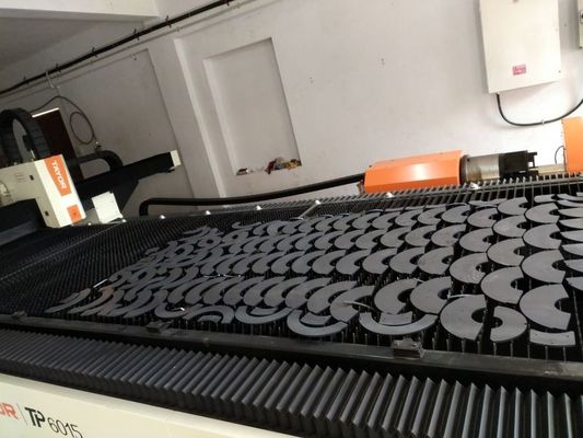 CNC System Fiber Laser Cutting Machine ±0.03mm Positioning Accuracy